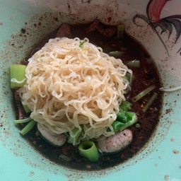 บะหมี่เหลืองหมู