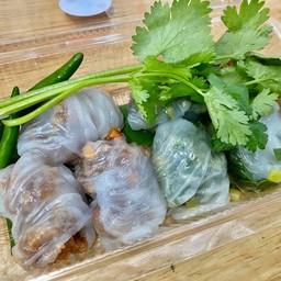 ข้าวเกรียบปากหม้อ ไส้หน่อไม้