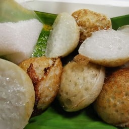 ขนมครกโบราณแม่เฉ้ง