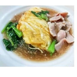 คุณพลอยราดหน้ายอดผัก&บะหมี่เกี๊ยว (สวัสดีกรุงเทพ) .