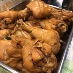 น่องไก่ตุ๋น