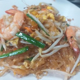 ผัดไทยวุ้นเส้นกุ้งสด