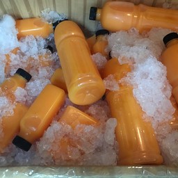 น้ำส้มคั้นสดแท้100% สิรินทร์ by Kruakhunyai