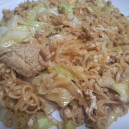 ผัดมาม่า