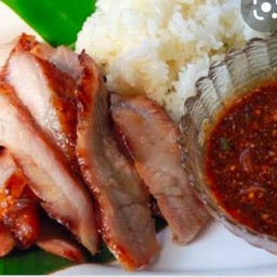 ข้าวคอหมูย่างจิ้มแจ่ว
