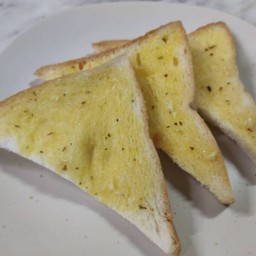 ขนมปังกระเทียม