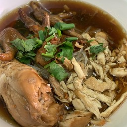 ก๋วยเตี๋ยวไก่ตุ๋น