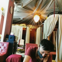 น้ำหนักมือดี​ หมอนวดผู้ชายร้านนี้ส่วนใหญ่นวดดี​ จับเส้นดีมากราคาชั่วโมงไม่แพง