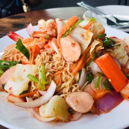 ยำมาม่า