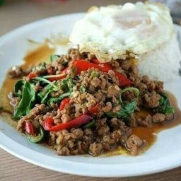ข้าวผัดกะเพราไก่