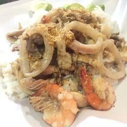 ข้าวรวมกระเทียม