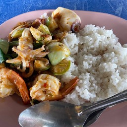 ผัดฉ่าทะเลราดข้าว
