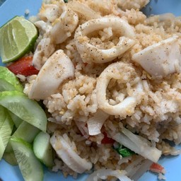 ข้าวผัดปลาหมึก