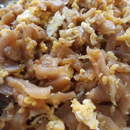 ผัดไชโป๊ใส่ไข่