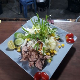 สลัดทูน่า