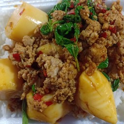 ผัดกะเพราหมูสับเต้าหู้ไข่