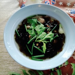 แกงจืดสาหร่ายหมูเด้ง