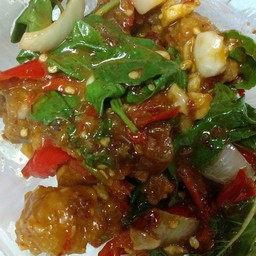 ข้าวราดไก่ผัดพริกเผาเม็ดมะม่วงหิมพานต์