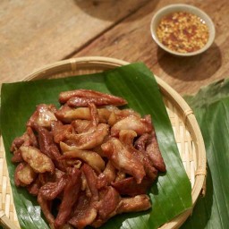 ตุ่ยตุ๊ยหมูทอด