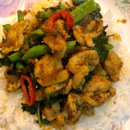 ผัดพริกแกงหมู