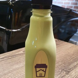 นมเย็นใส่น้ำเขียวพร้อมดื่ม