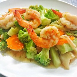 ผัดบล็อคโคลี่กุ้ง