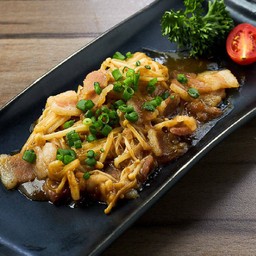 L1027.เห็ดเข็มทองผัดเบคอน