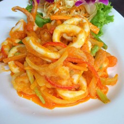 หมึกไข่ผัดไข่เค็ม