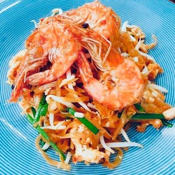 ผัดไทยเส้นเล็กกุ้งสด