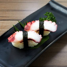 L1089.ข้าวปั้นหน้าหมึกยักษ์ทาโกะ