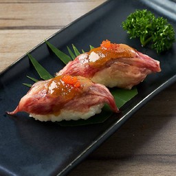 L1108.ข้าวปั้นหน้าเนื้อวากิวมิโสะ 3 คำ