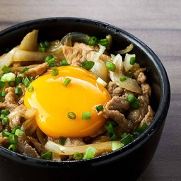 L1064.ข้าวหน้าเนื้อ(เพิ่มไข่)