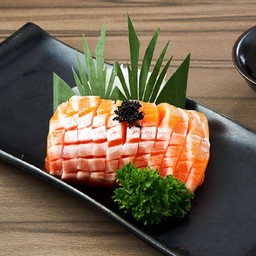 L1083.แซลม่อนโทโระ ซาชิมิ 6 ชิ้น