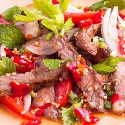 ยำเนื้อย่าง