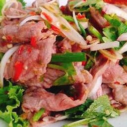 ยำเนื้อน่องลาย