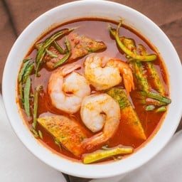 แกงส้มชะอมไข่กุ้ง