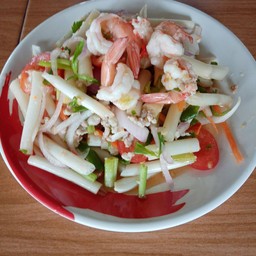 ยำไหลบัว