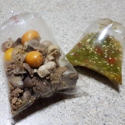 พวงไข่ต้มน้ำปลา