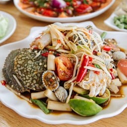 ลดพิเศษ - ยำไก่ทอด + ยำไส้กรอก + ตำปลาร้า