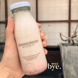 Strawberry Fresh Milk : นมสตอเบอร์รี่เกาหลี 100%