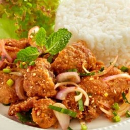 ข้าวยำไก่แซ่บ