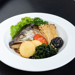 หัวปลาแซลมมอนนึ่งซีอิ๊ว