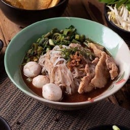 นายเอกก๋วยเตี๋ยวเรือบางสะแก ท่าข้าม