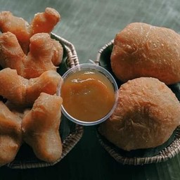 #Signatureของร้านป้าลีปาท่องโก๋
ปาท่องโก๋ยุคใหม่ ที่มีเนื้อในของเเป้งที่มีความเเ