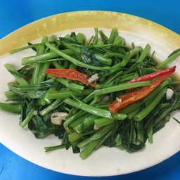 ผักบุ้งไฟแดง