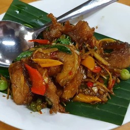ผัดเผ็ดปลาคัง