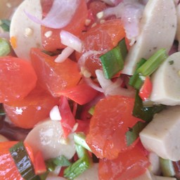 ยำไข่แดงหมูยอ
