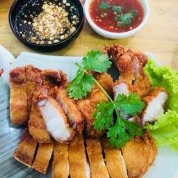 หมูกรอบ