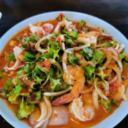 ยำถั่วพูกุ้งสด