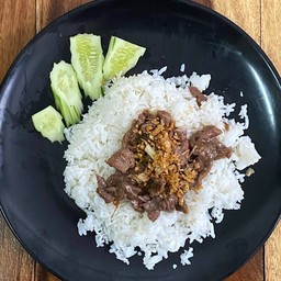 ข้าวเนื้อกระเทียม